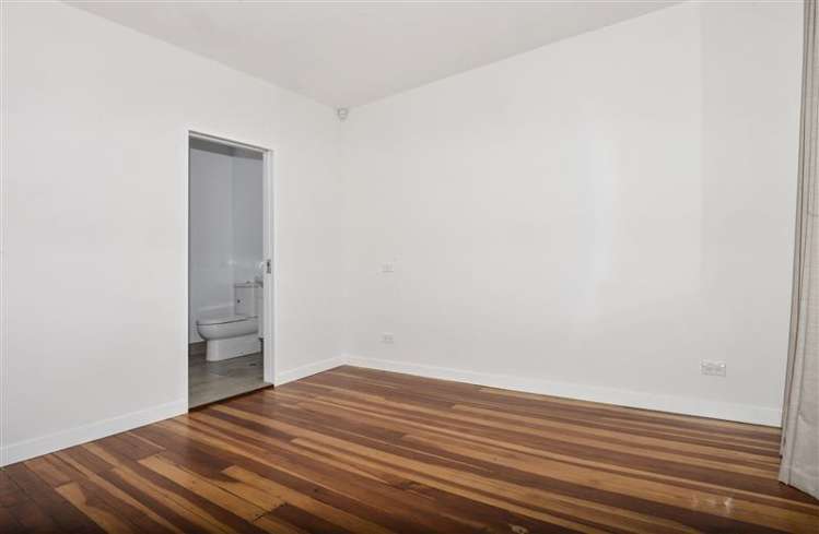 944A New North Road 1727_4