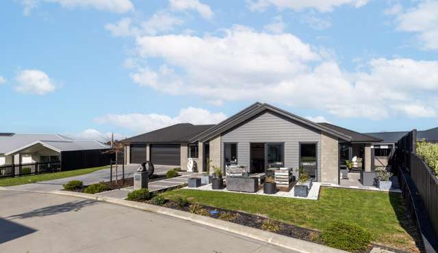 Spacious family home with triple garaging