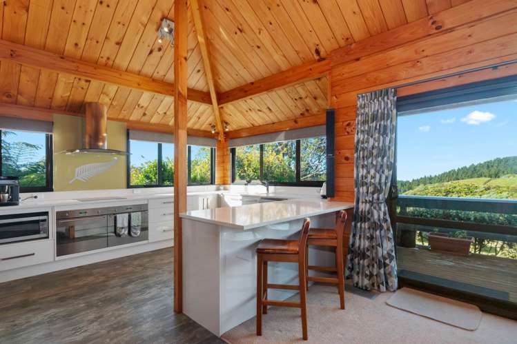 438 Pinnacle Hill Road Bombay_11