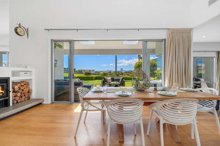 9 Intrepid Crescent Beachlands_11