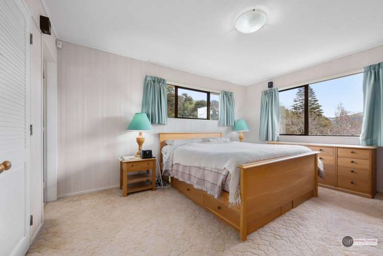 31 Waddington Drive Naenae_10