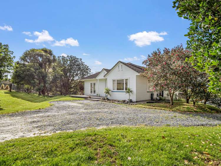 26 Puriri Glade Maungaturoto_32