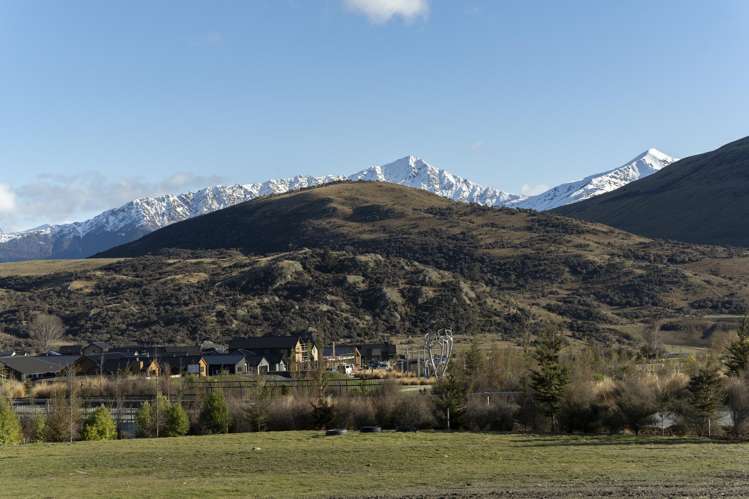 3 Escalator Avenue Jacks Point_14