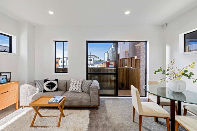 140b Tiriwa Drive Massey_2