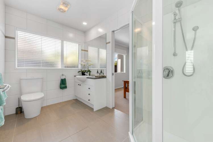 56 Pine Harbour Parade Beachlands_25