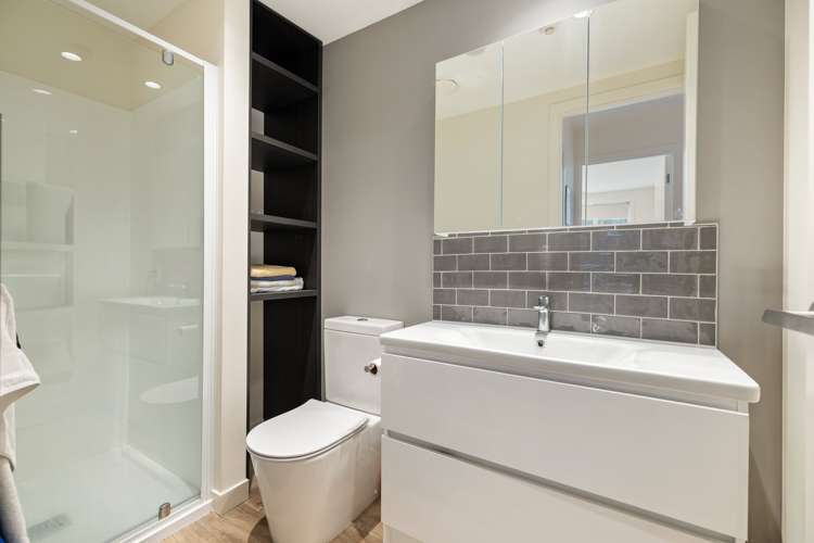 210/98 Gorge Road Queenstown_9