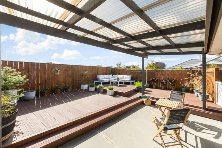 7 Medallion Court Kelvin Grove_20