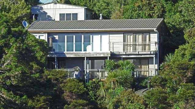 83 Queens Drive Oneroa_1