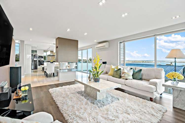 11 Hoskins Avenue Hillsborough_5