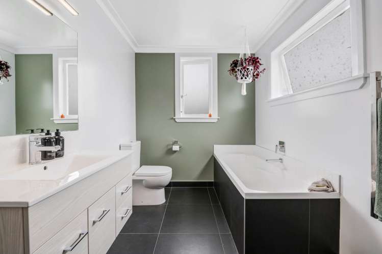 49a Parakai Avenue Helensville_22