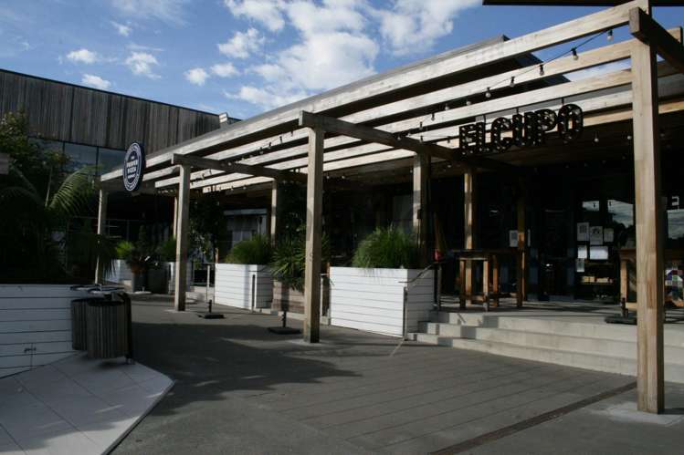 Shop 3.14/719 Whangaparaoa Road Stanmore Bay_9