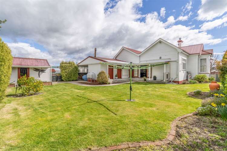 6 Crombie Street Gore_17