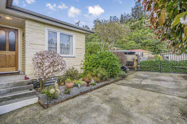 21 Sunny Grove Wainuiomata_1