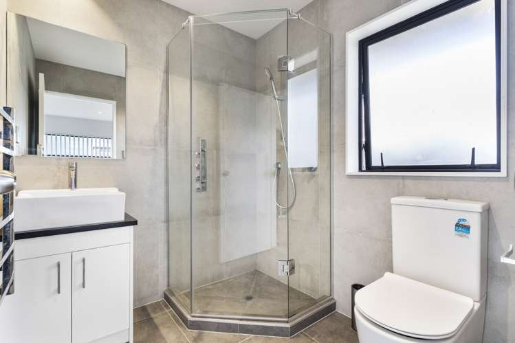 25 Meritage Lane Te Atatu South_16