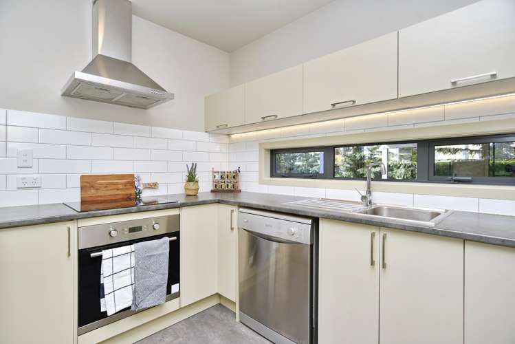 23 Emmett Street Shirley_11