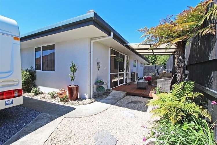 2/16 Andrew Street_0