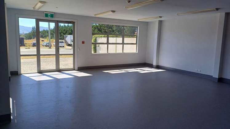 126 Ballantyne Road and 6 Endeavour Street Wanaka_16