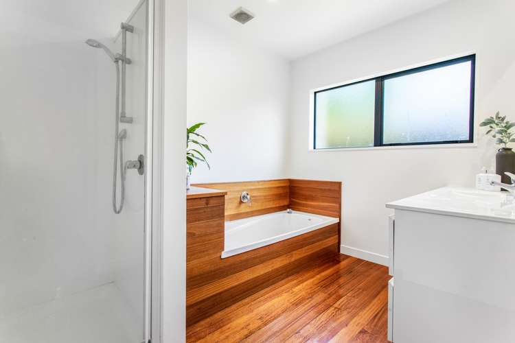 33a Luplau Crescent Cockle Bay_25