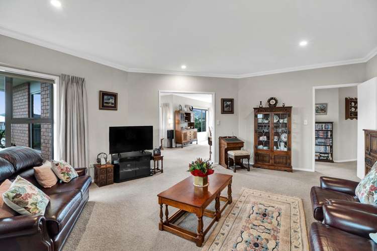 2 Manurau Crescent Merrilands_11