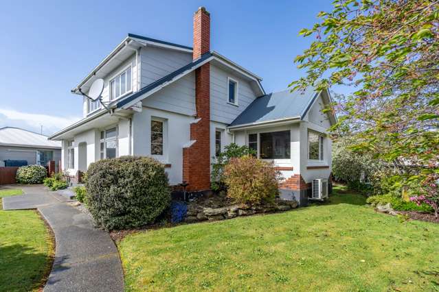 Large Family Home, Hawthorndale