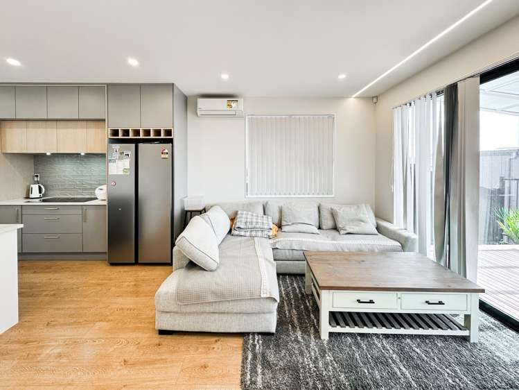 22 Heketara Way Massey_5