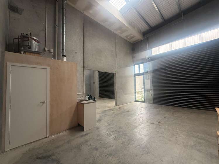 Units 27 & 28, 20 William Earp Place Tawa_1