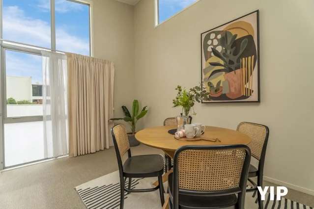 5/9 Broderick Road Johnsonville_1