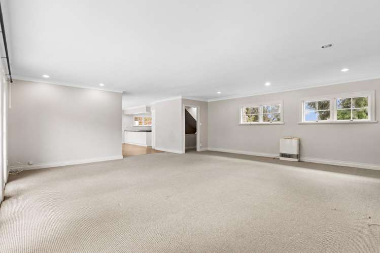 7 Castle Drive Epsom_13
