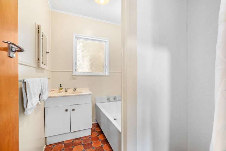 44 Hilltop Avenue Morningside_11