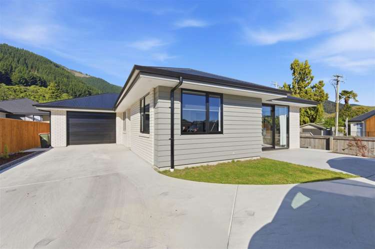 14 Canary Place Stoke_13