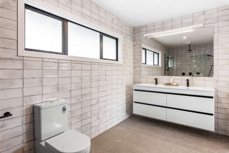 99 The Drive Paraparaumu Beach_12