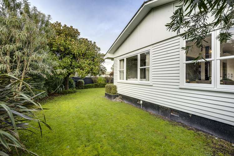 1214 Willowpark Road North Mayfair_14