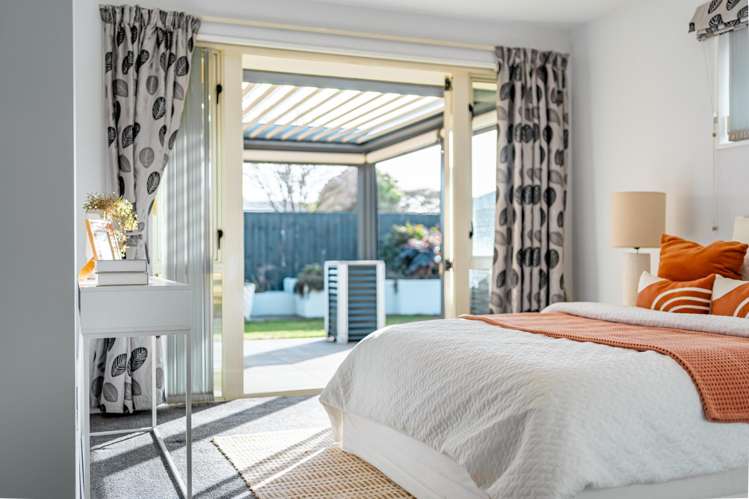 112 Gayhurst Road Dallington_16