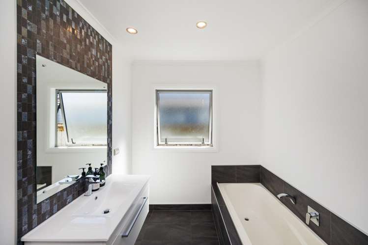 1 Silicon Way Fitzherbert_22