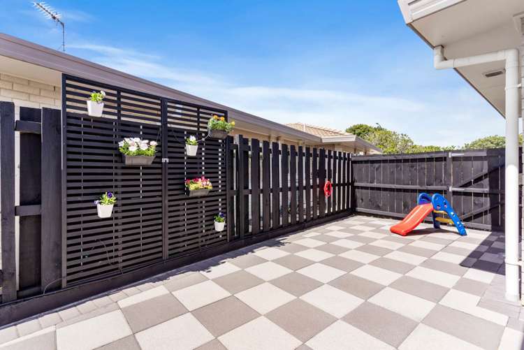 2/1 Travers Place Northpark_24