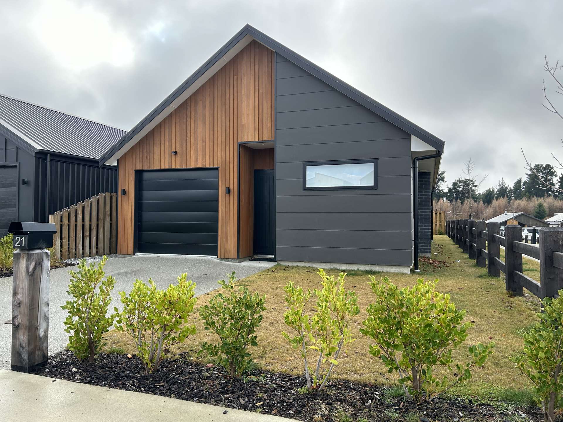 21 Cairnmuir Street Wanaka_0