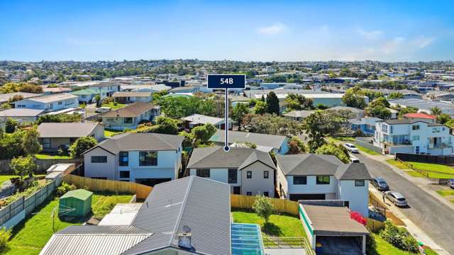 Sophisticated, Spacious, Double-Westlake Zone!