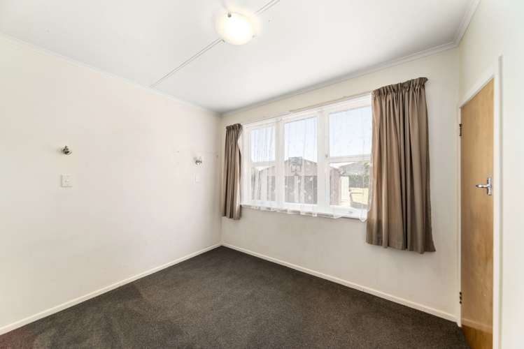 8 Waitahanui Avenue Taupo_5