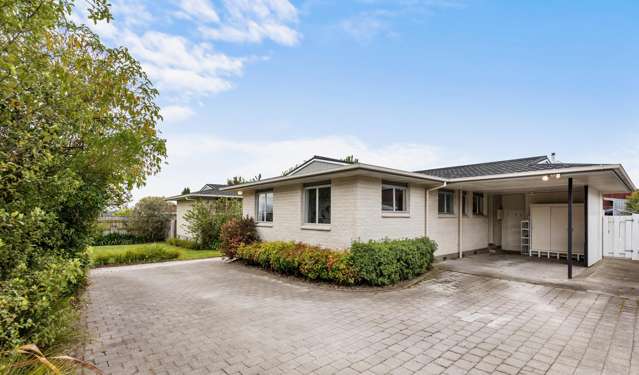 Spacious Five Bedroom Modern Home