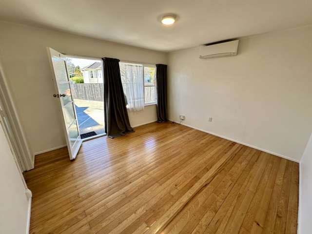 4/4 Rawalpindi Street Mount Albert_2