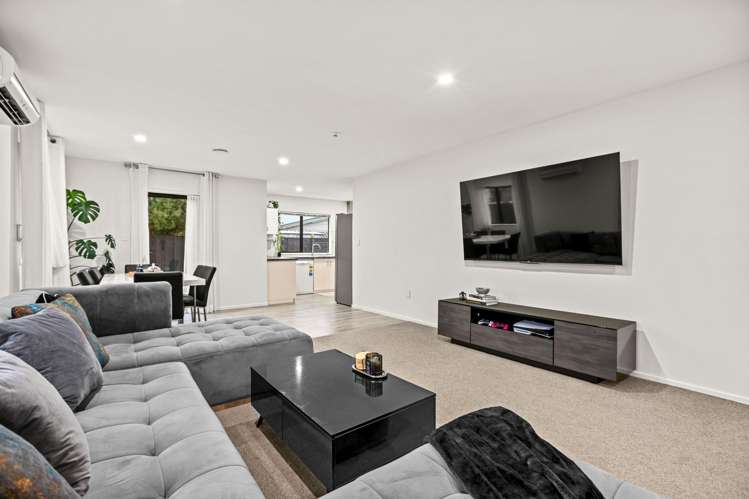 2/64A Cutts Road_3