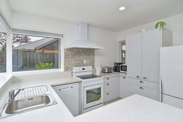 2/43 Kedleston Drive_1