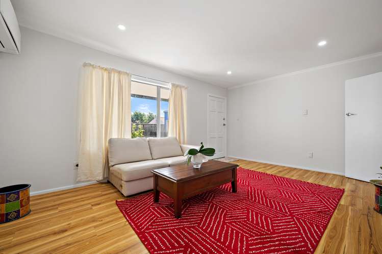 2/345 Cashel Street Linwood_3