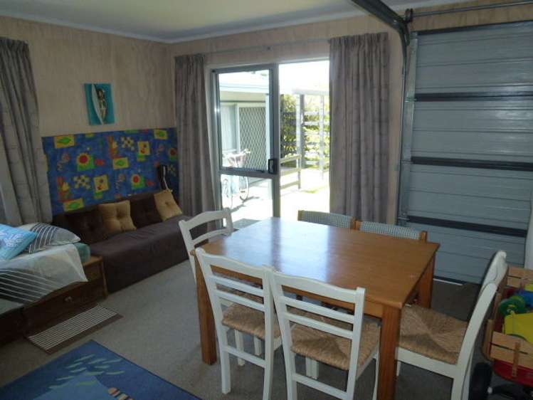 212 Ocean Road Whangamata_12