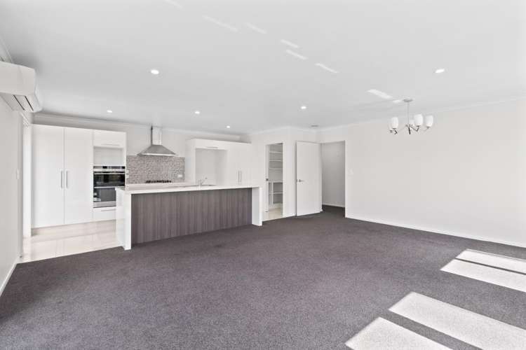 30 West Thompson Street Leamington_5