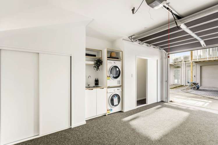 10/2 Moor Avenue Te Atatu Peninsula_13