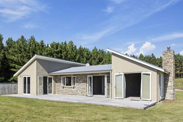 Spectacular Sea Views and Lifestyle Opportunity