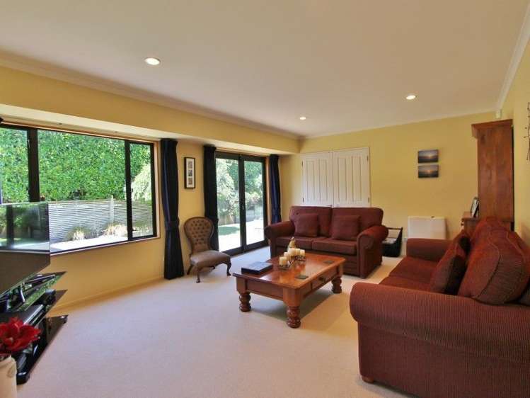 1/30 Kurupae Road Hilltop_11