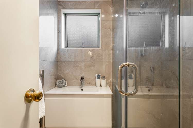 1/6 Beverly Place New Lynn_13