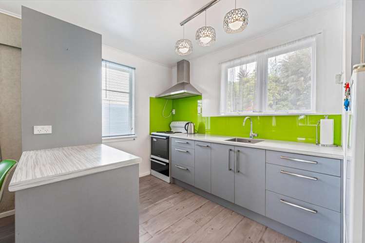 25 Lowtherhurst Road Massey_6